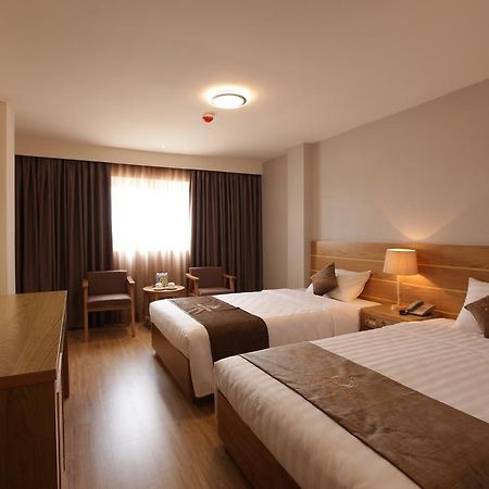 הו צ'י מין סיטי Minh Tam Hotel & Spa 3/2 מראה חיצוני תמונה