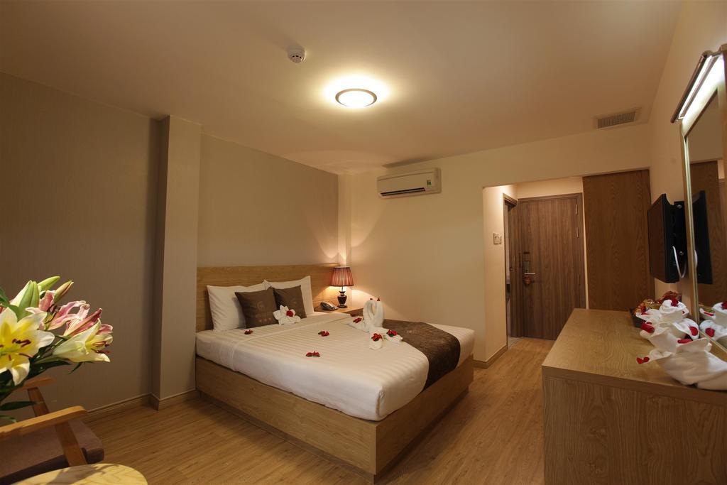 הו צ'י מין סיטי Minh Tam Hotel & Spa 3/2 מראה חיצוני תמונה