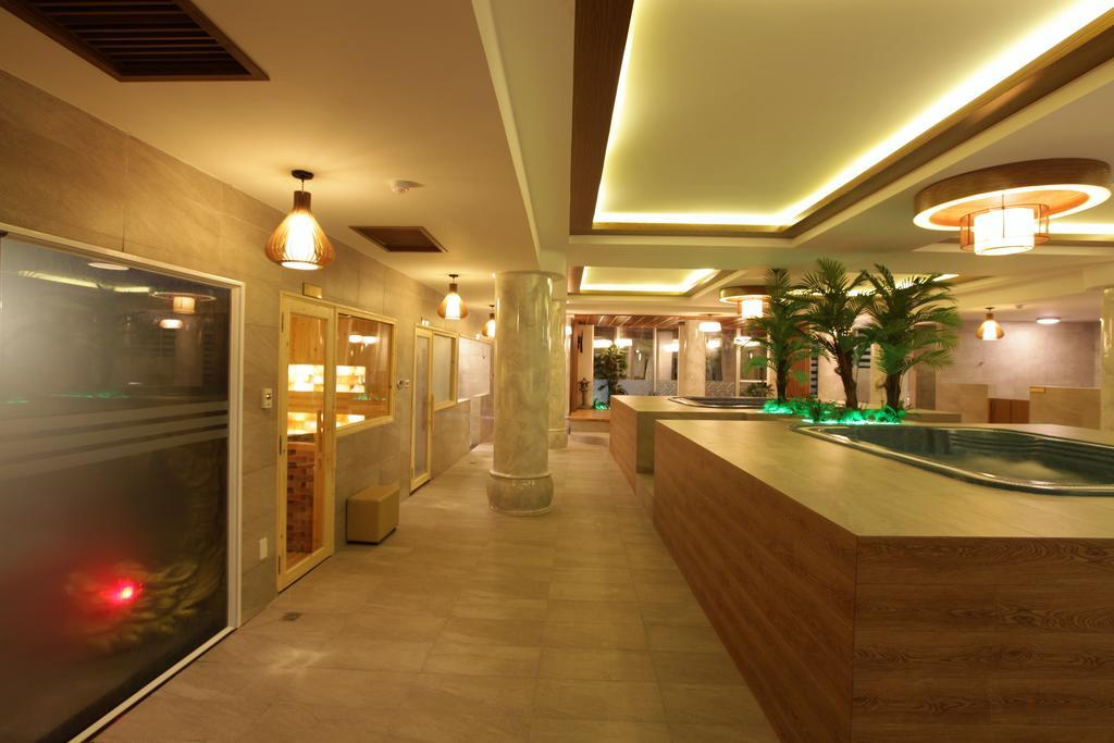 הו צ'י מין סיטי Minh Tam Hotel & Spa 3/2 מראה חיצוני תמונה
