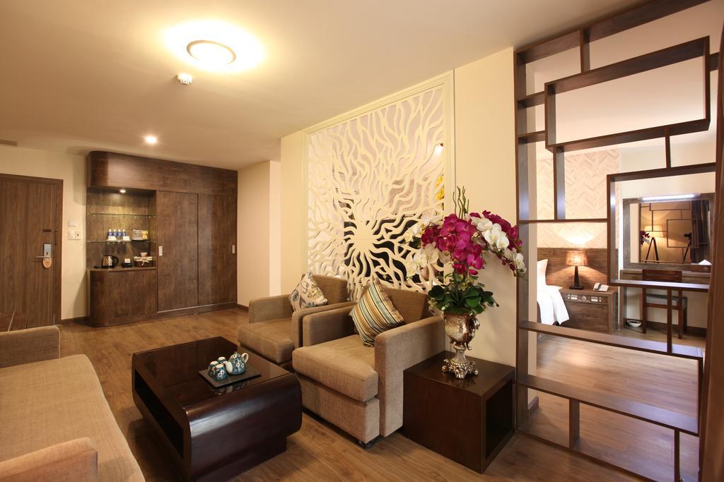 הו צ'י מין סיטי Minh Tam Hotel & Spa 3/2 מראה חיצוני תמונה